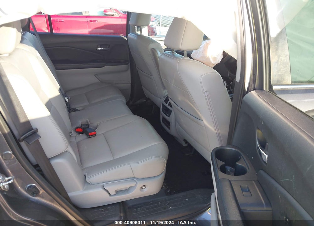 2017 HONDA PILOT EX-L VIN: 5FNYF5H58HB008987