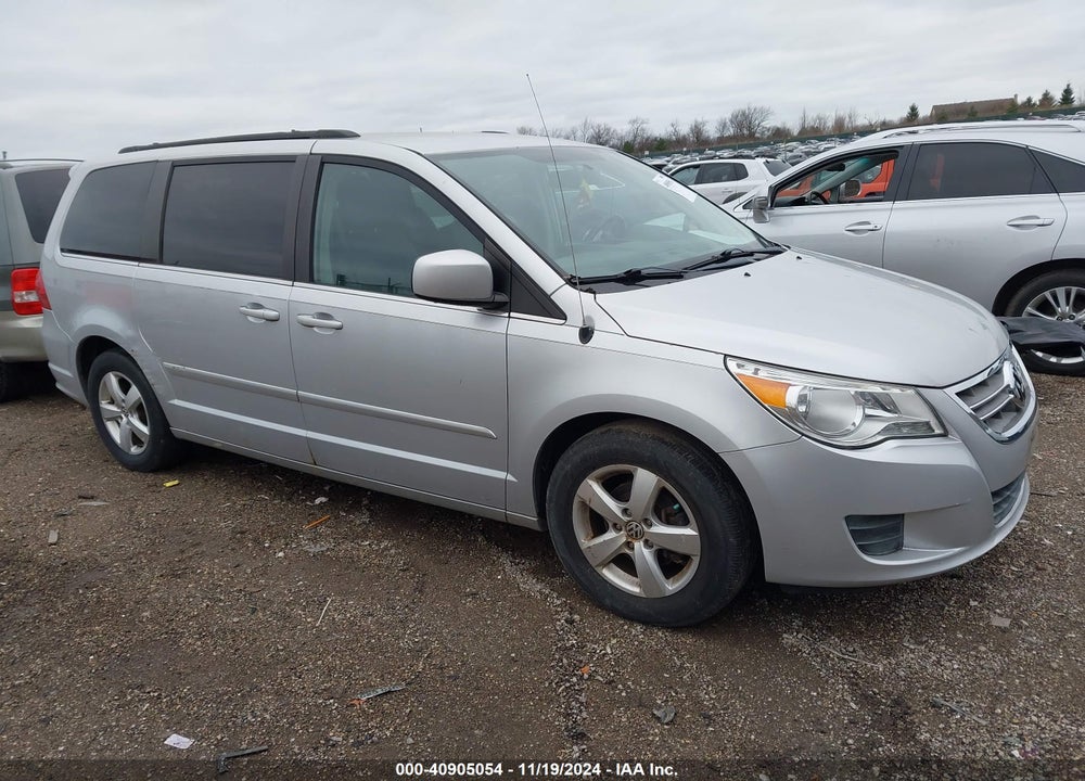 2011 VOLKSWAGEN ROUTAN SE VIN: 2V4RW3DG0BR622238
