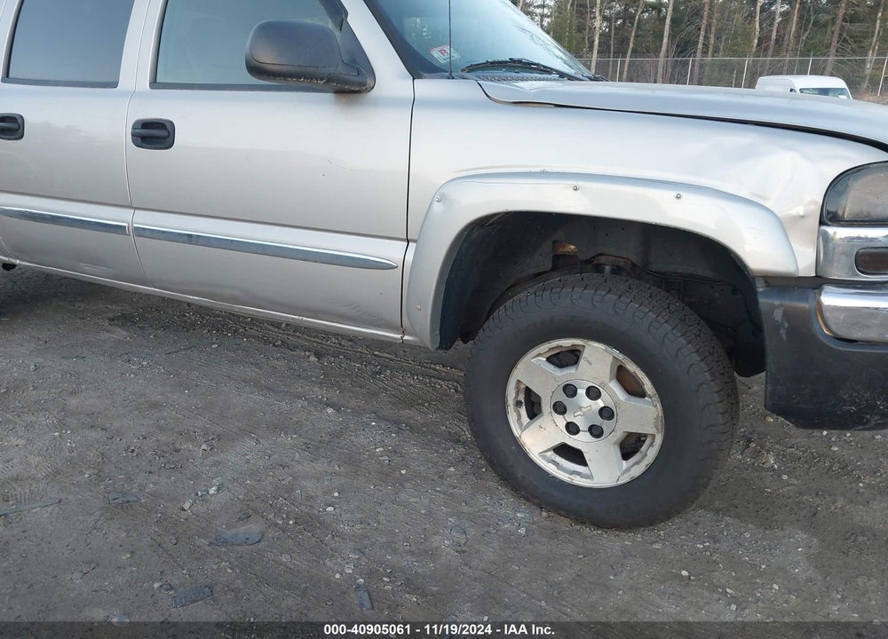 2005 GMC SIERRA 1500 SLE VIN: 2GTEK13TX51344703