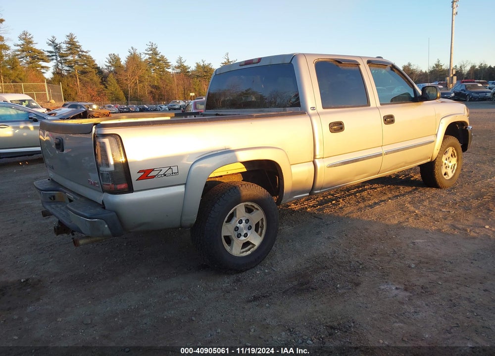 2005 GMC SIERRA 1500 SLE VIN: 2GTEK13TX51344703