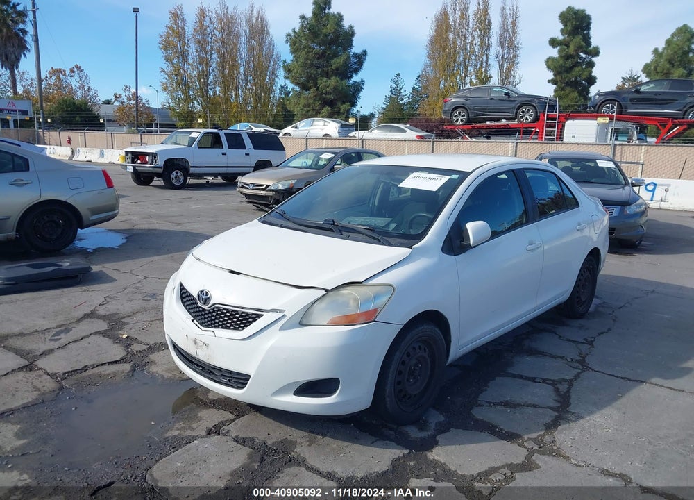 2011 TOYOTA YARIS VIN: JTDBT4K3XB1407030