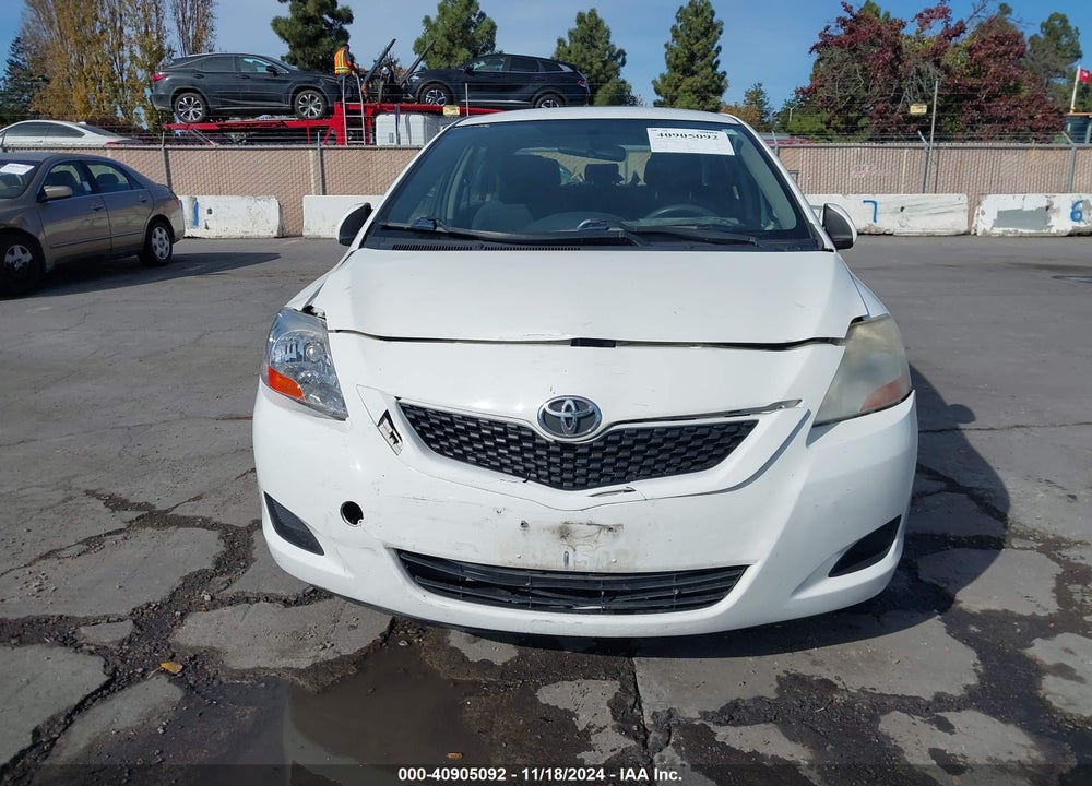 2011 TOYOTA YARIS VIN: JTDBT4K3XB1407030