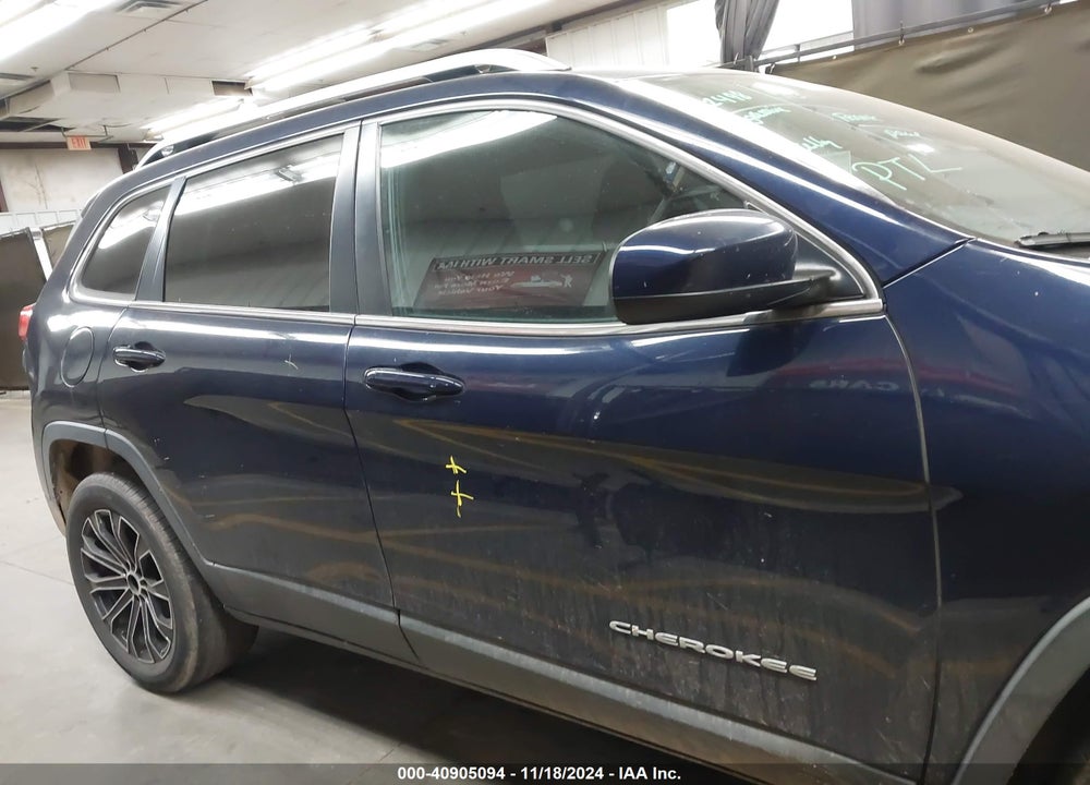2015 JEEP CHEROKEE LATITUDE VIN: 1C4PJLCB0FW694222