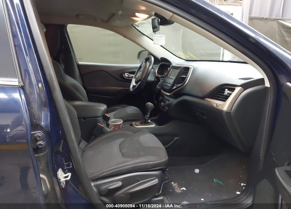 2015 JEEP CHEROKEE LATITUDE VIN: 1C4PJLCB0FW694222