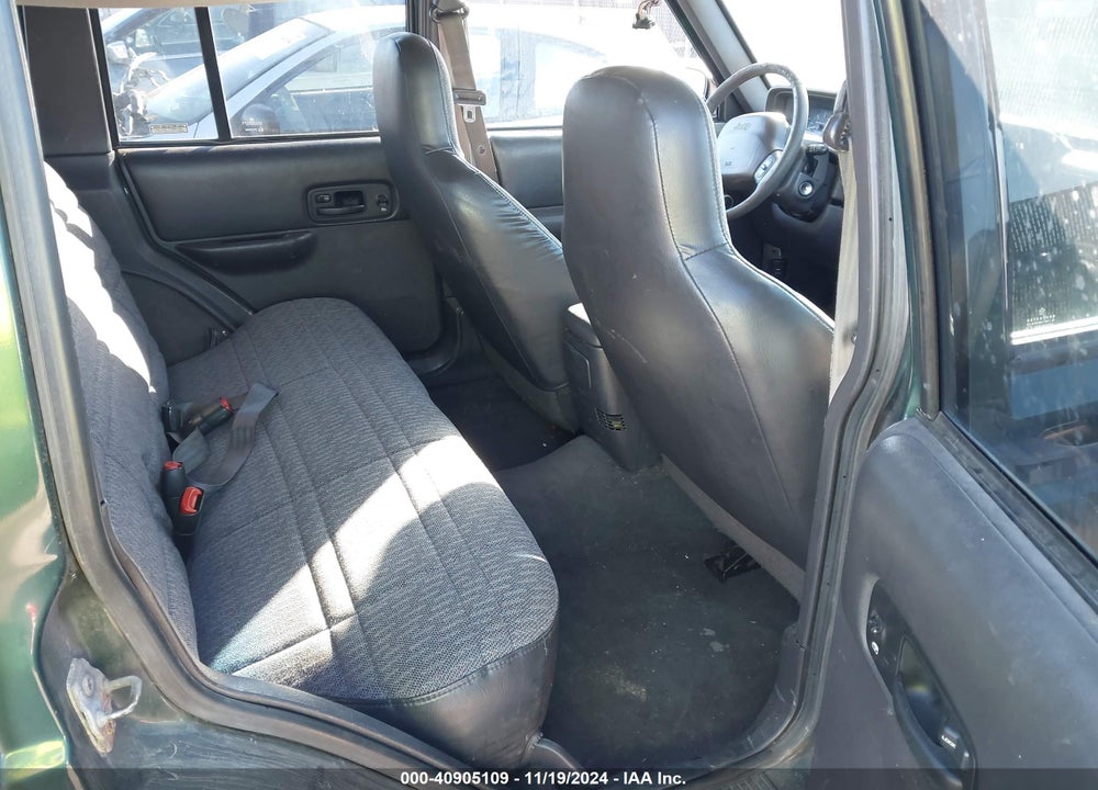 1999 JEEP CHEROKEE CLASSIC/SPORT VIN: 1J4FF68S1XL676834