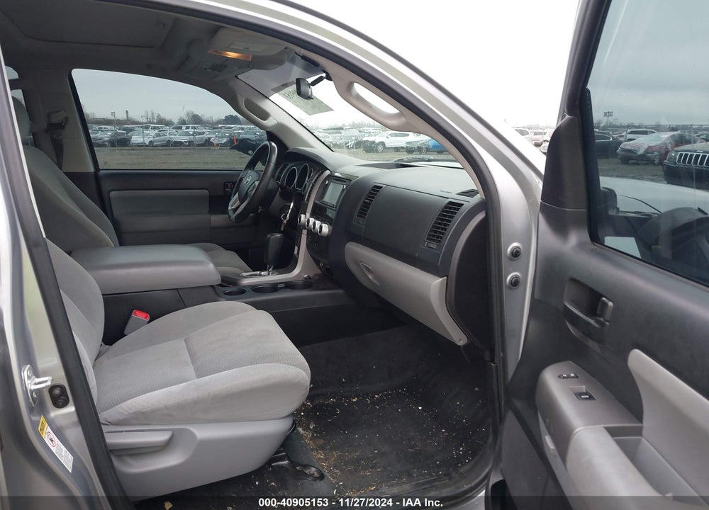 2016 TOYOTA SEQUOIA SR5 5.7L V8 VIN: 5TDBY5G11GS139445