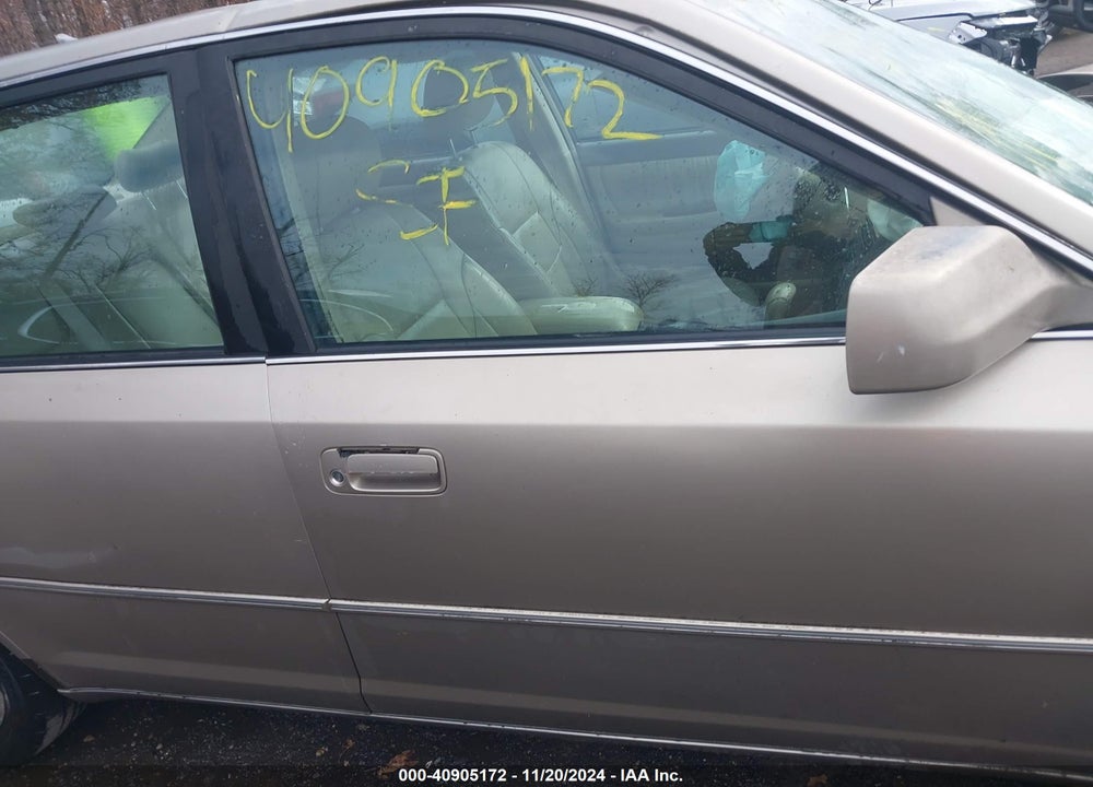 2000 TOYOTA AVALON XLS VIN: 4T1BF28B3YU091788