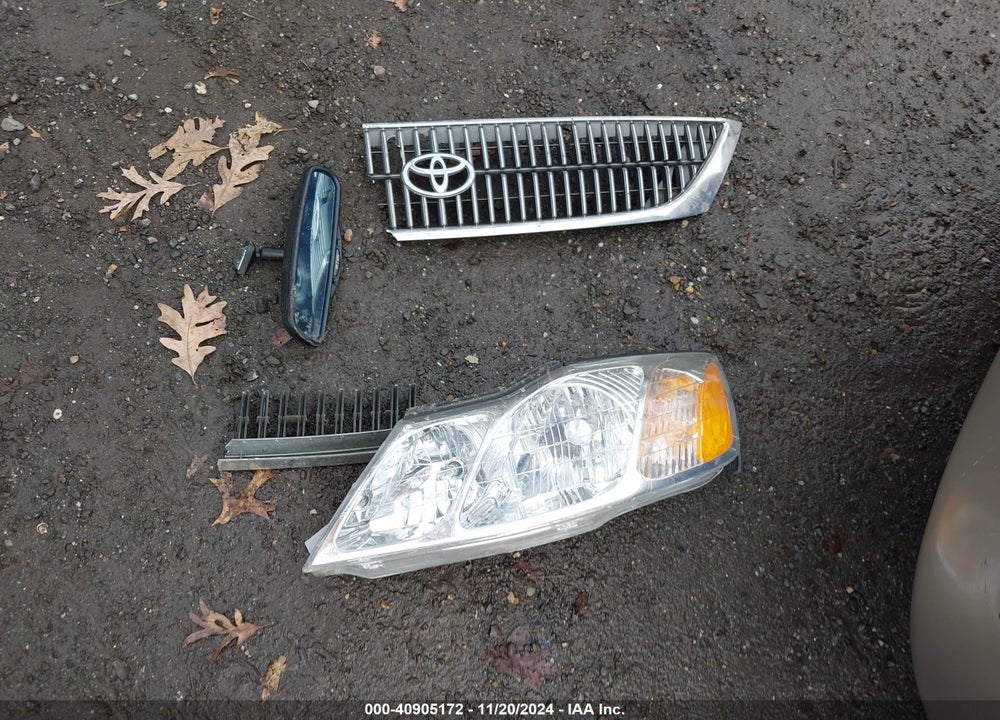 2000 TOYOTA AVALON XLS VIN: 4T1BF28B3YU091788