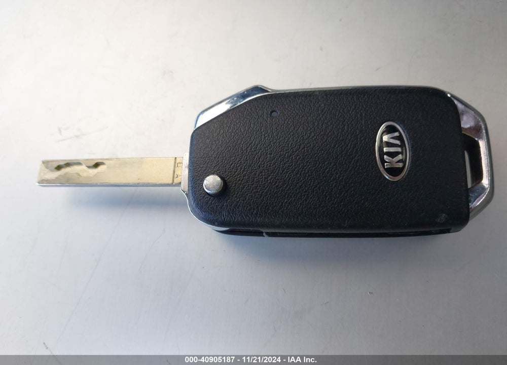 2019 KIA FORTE LXS VIN: 3KPF24AD3KE137246