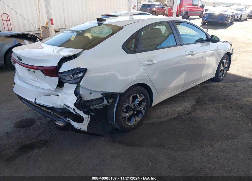 2019 KIA FORTE LXS VIN: 3KPF24AD3KE137246