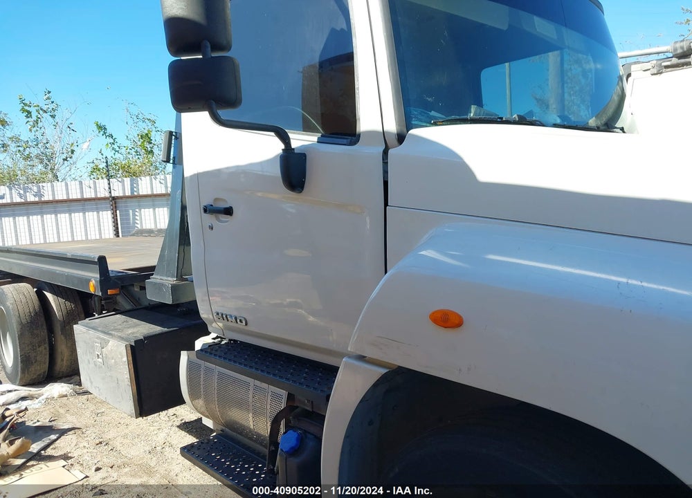 2013 HINO 338 VIN: 5PVNV8JM9D4S50374