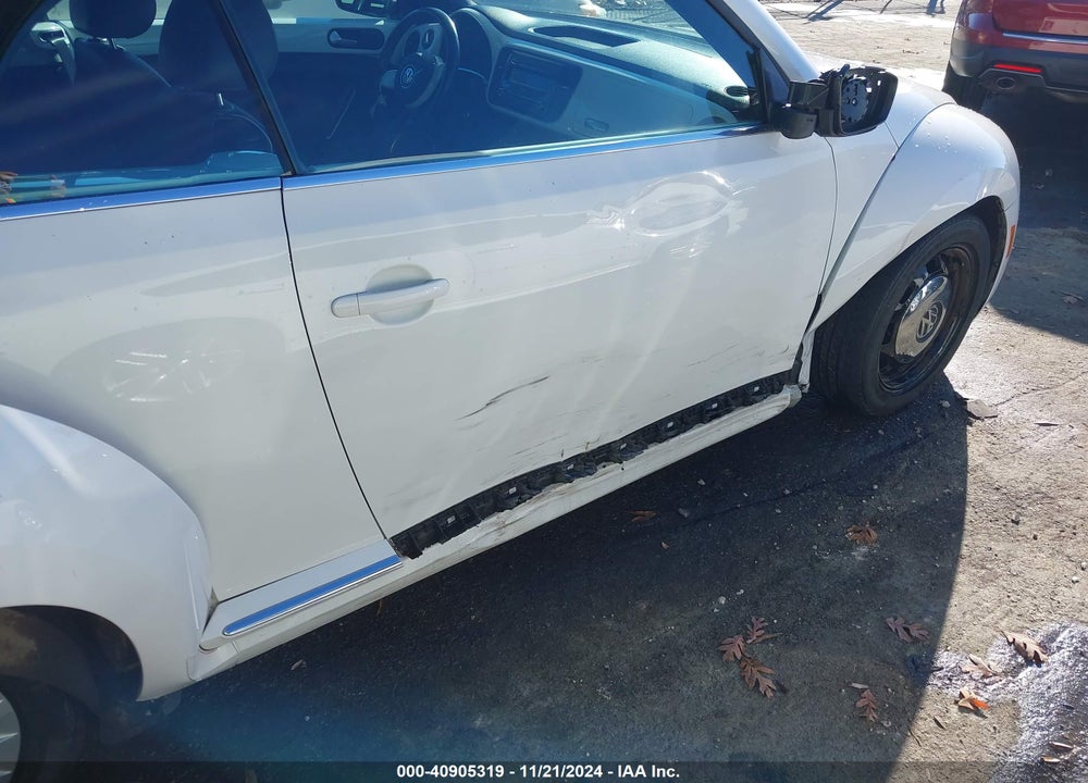 2013 VOLKSWAGEN BEETLE 2.5L VIN: 3VW5P7AT1DM823054