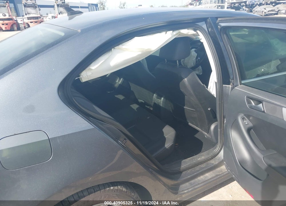 2014 VOLKSWAGEN JETTA 1.8T SE VIN: 3VWD07AJ9EM212544