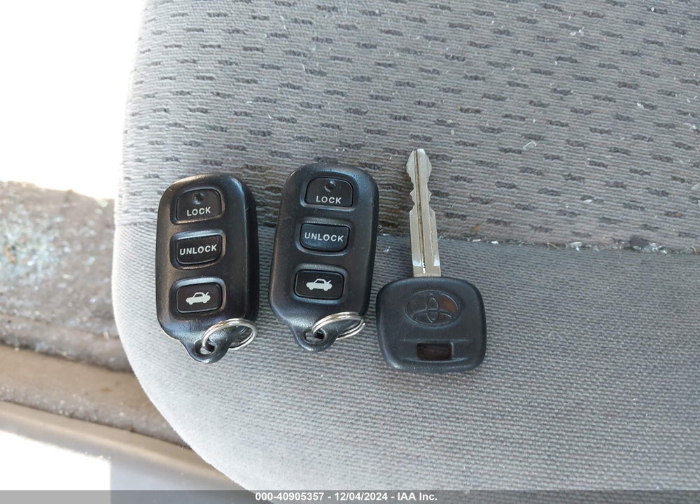 2003 TOYOTA CAMRY LE VIN: 4T1BE32K93U705849