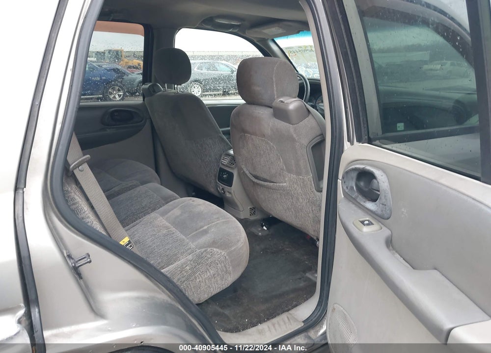 2003 CHEVROLET TRAILBLAZER LS VIN: 1GNDT13S932302527