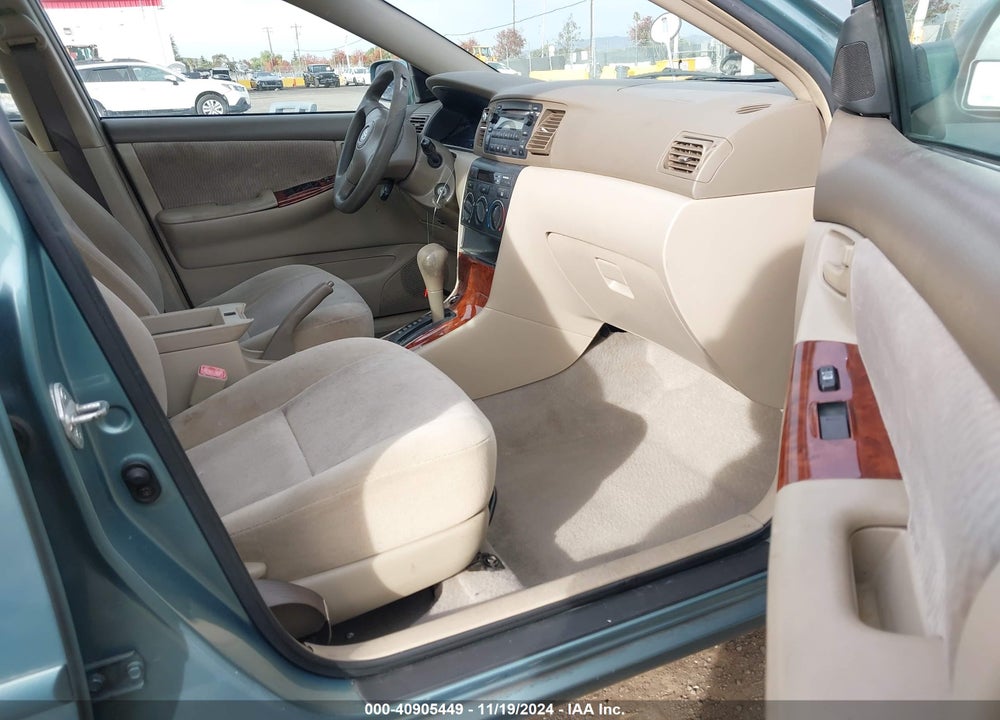 2005 TOYOTA COROLLA LE VIN: 1NXBR32E85Z424014