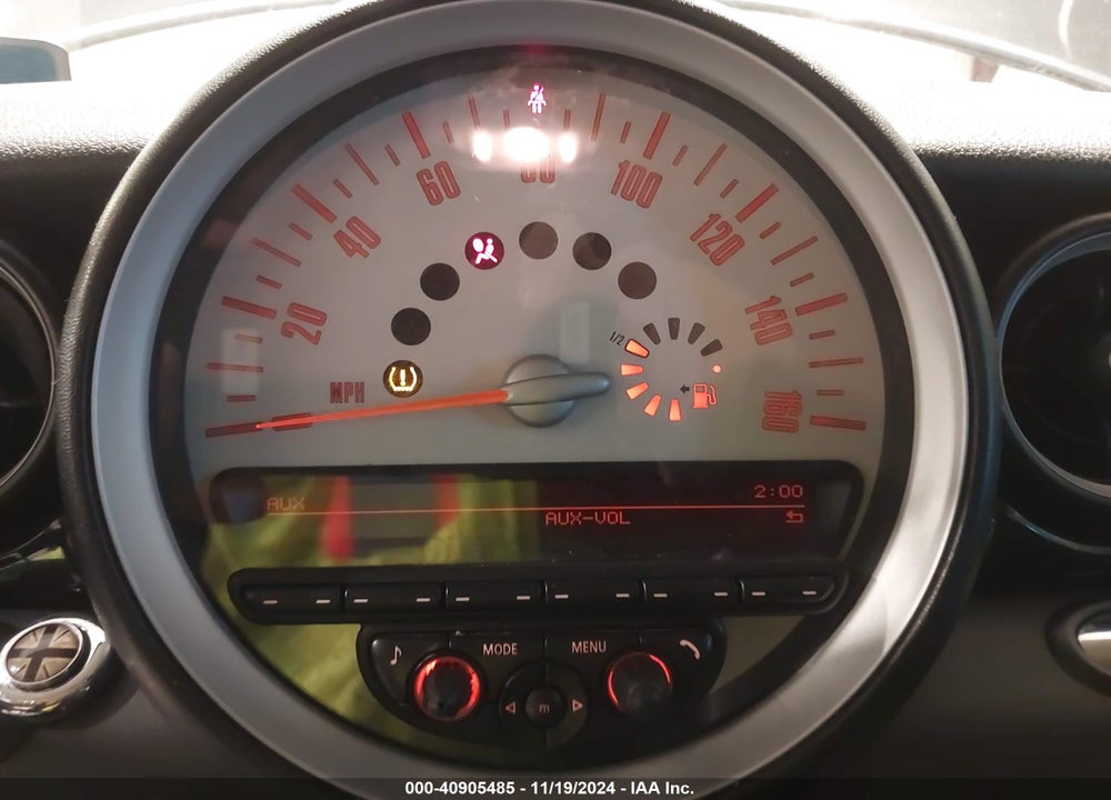 2011 MINI COOPER S VIN: WMWSV3C56BTY12677