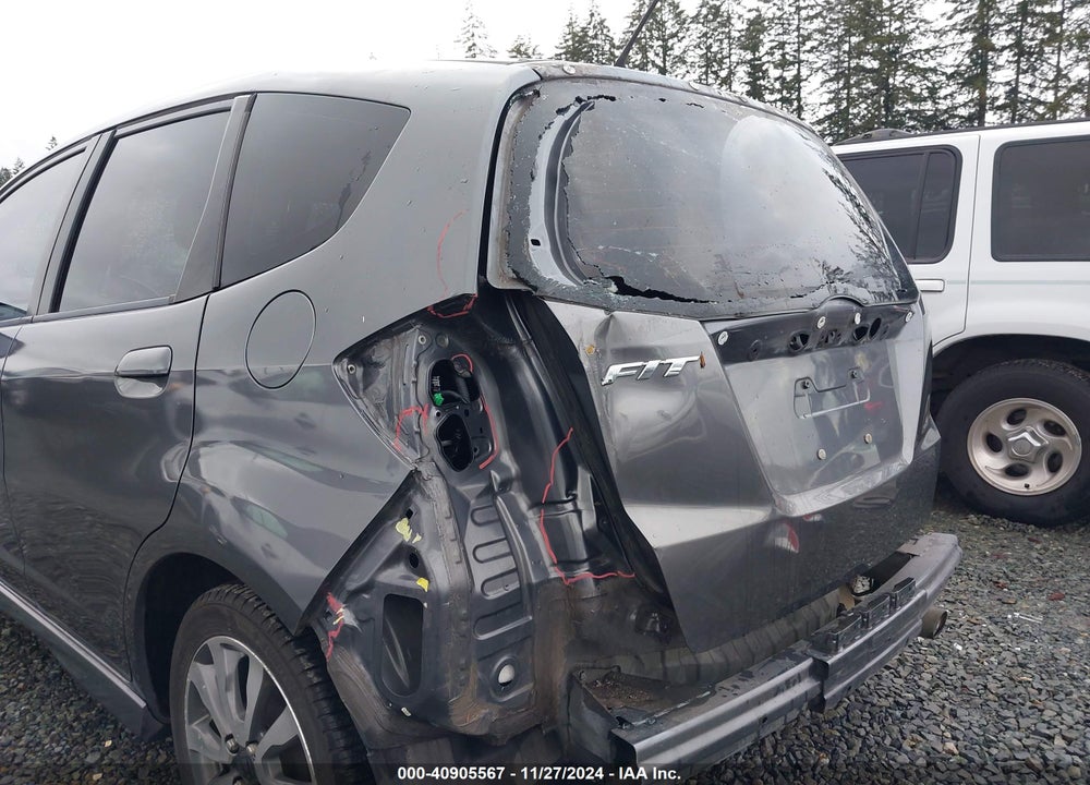 2013 HONDA FIT SPORT VIN: JHMGE8H50DC046669