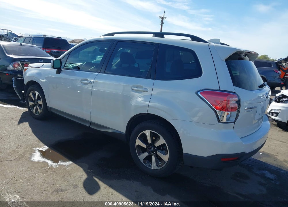 2018 SUBARU FORESTER 2.5I PREMIUM VIN: JF2SJAGC1JH452250