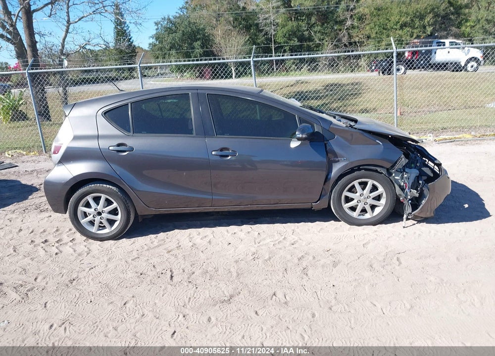 2013 TOYOTA PRIUS C ONE VIN: JTDKDTB35D1538487