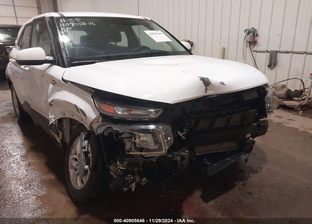 2021 HYUNDAI VENUE SE VIN: KMHRB8A38MU082014
