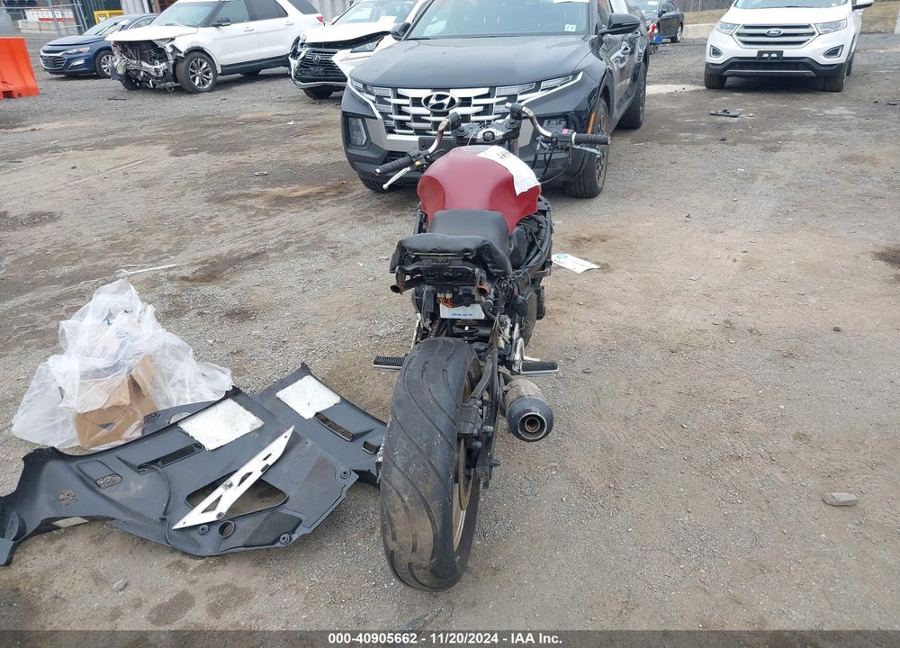 1993 SUZUKI GSX750 F VIN: JS1GR78A2P2100782