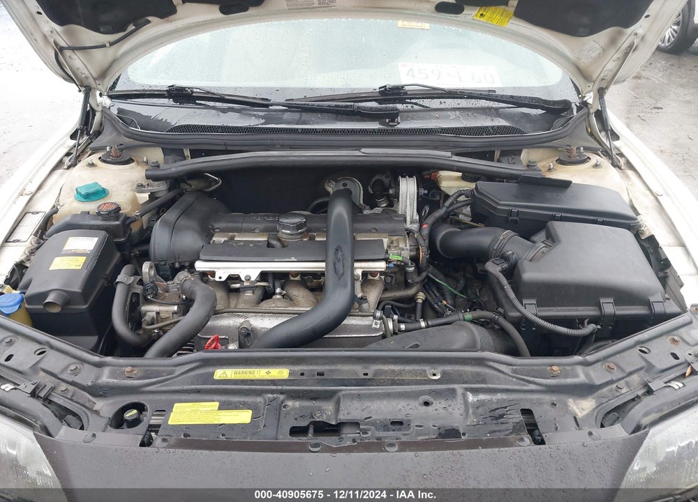 2001 VOLVO V70 XC VIN: YV1SZ58D511026201