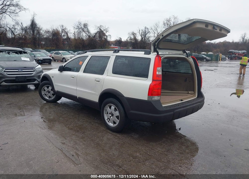 2001 VOLVO V70 XC VIN: YV1SZ58D511026201
