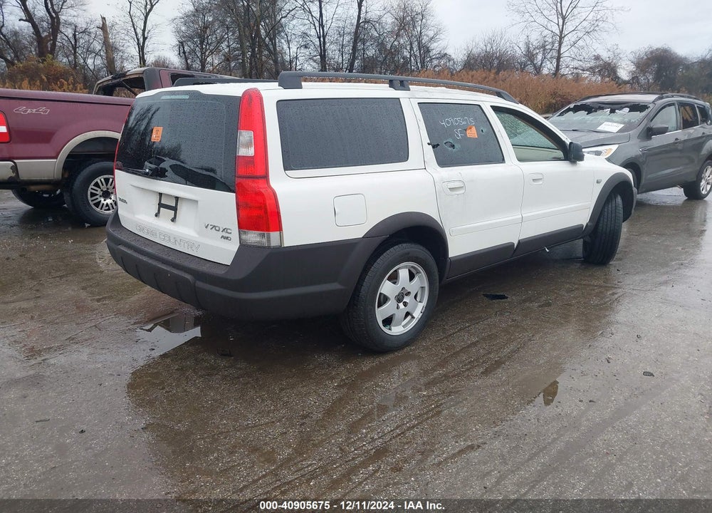 2001 VOLVO V70 XC VIN: YV1SZ58D511026201