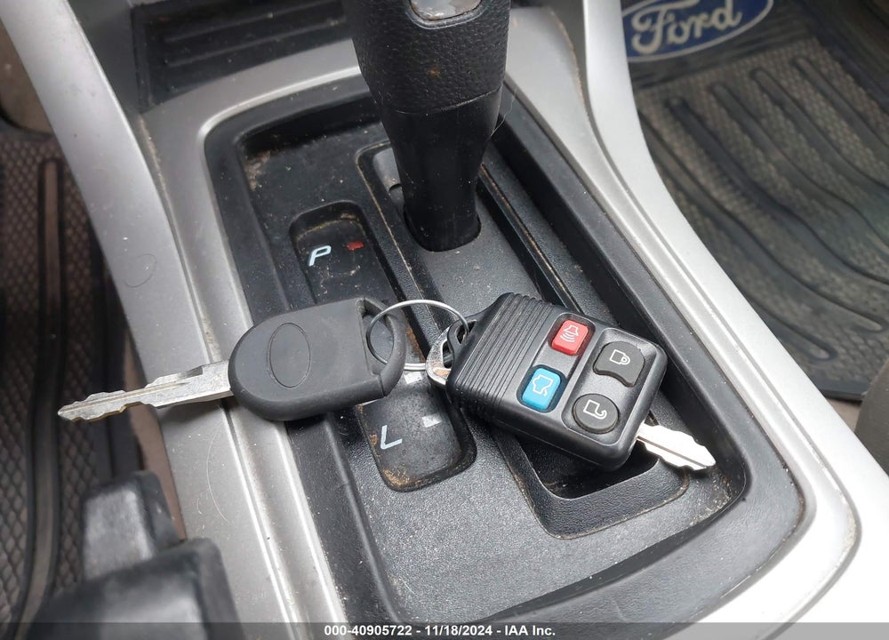 2008 FORD FOCUS SE/SES VIN: 1FAHP33N58W133293