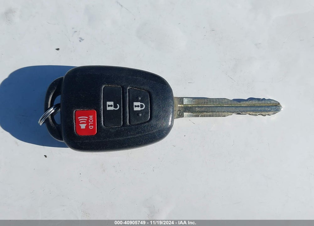 2013 TOYOTA PRIUS C VIN: JTDKDTB37D1533288