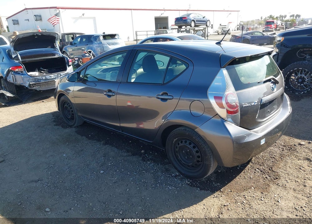 2013 TOYOTA PRIUS C VIN: JTDKDTB37D1533288
