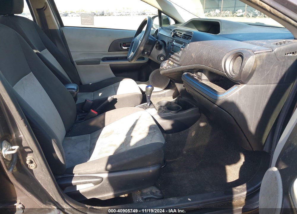 2013 TOYOTA PRIUS C VIN: JTDKDTB37D1533288