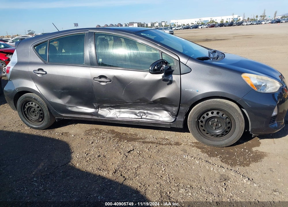 2013 TOYOTA PRIUS C VIN: JTDKDTB37D1533288