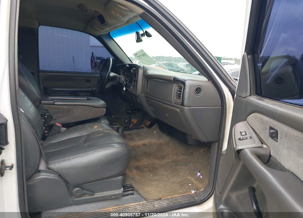 2003 CHEVROLET SILVERADO 2500HD LS VIN: 1GCHK29U93E292365