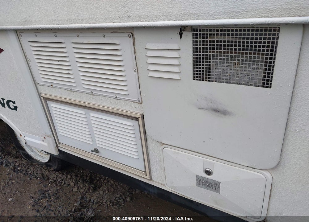 2001 VIKING M-2485ST VIN: 1TV1C562615001008