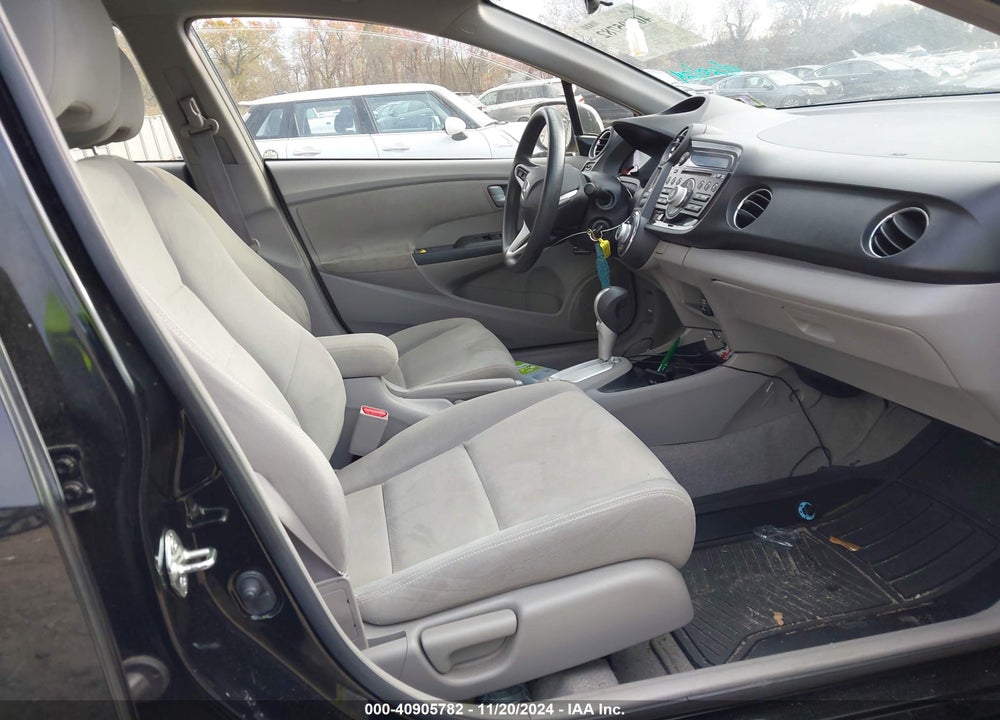 2014 HONDA INSIGHT LX VIN: JHMZE2H56ES003211