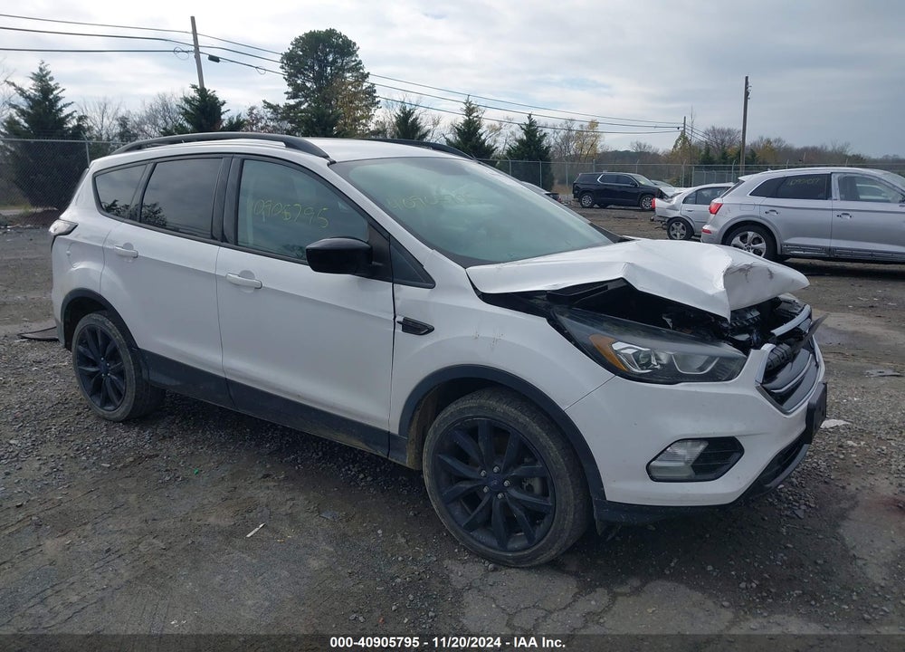 2017 FORD ESCAPE SE VIN: 1FMCU9GD9HUD35935