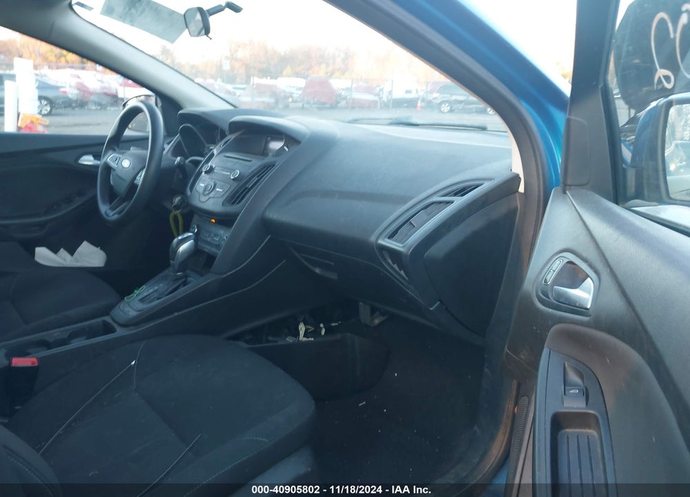 2016 FORD FOCUS SE VIN: 1FADP3K29GL230860