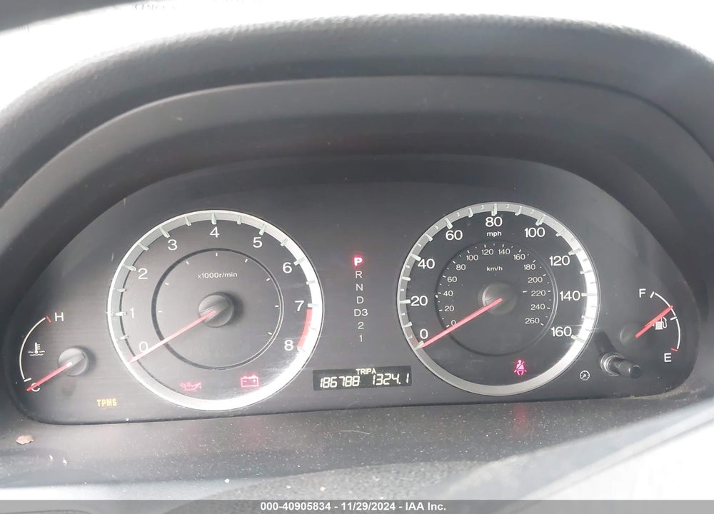 2010 HONDA ACCORD 2.4 EX VIN: 1HGCP2F74AA050082