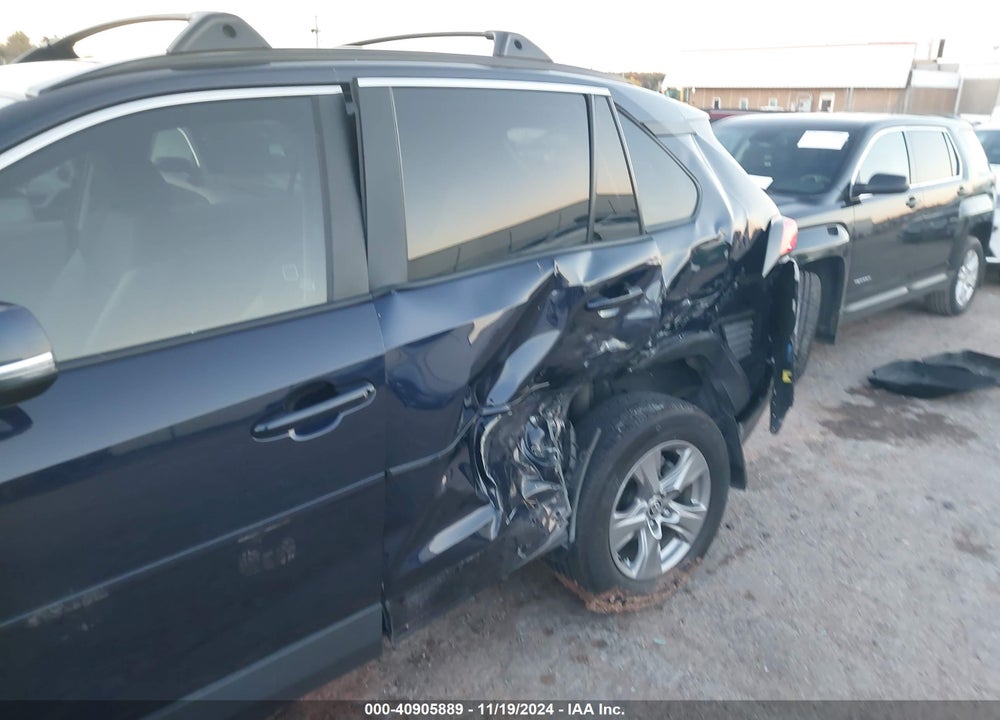 2022 TOYOTA RAV4 XLE VIN: 2T3P1RFV3NW297741