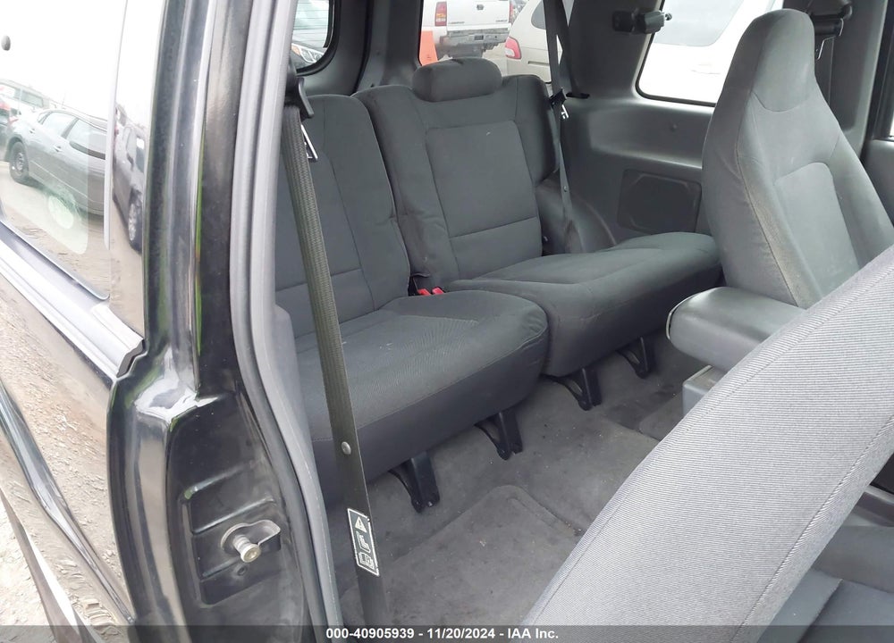 2002 FORD EXPLORER SPORT VIN: 1FMYU60EX2UB28887