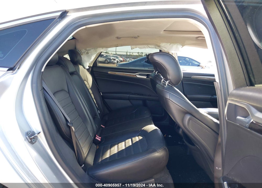 2013 FORD FUSION SE VIN: 3FA6P0HR6DR364153