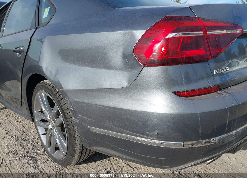 2018 VOLKSWAGEN PASSAT 2.0T R-LINE/2.0T S VIN: 1VWAA7A30JC000127