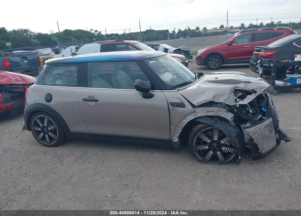 2024 MINI COOPER VIN: WMW53DH04R2U93107