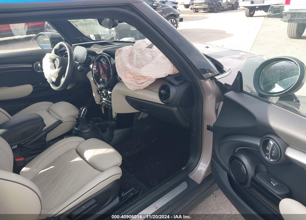 2024 MINI COOPER VIN: WMW53DH04R2U93107
