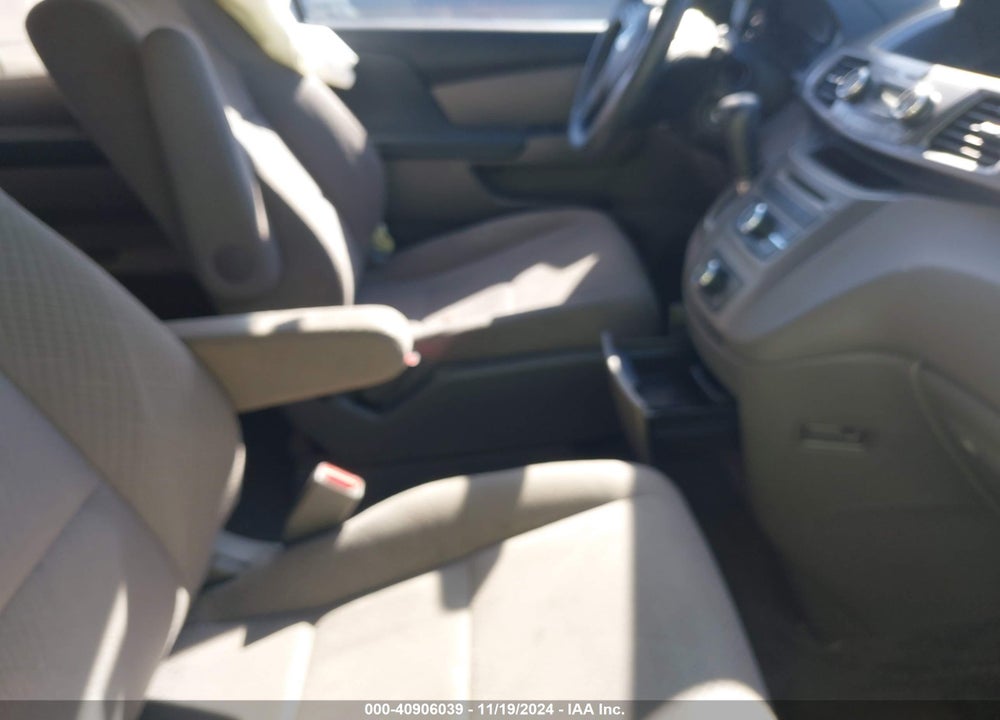 2015 HONDA ODYSSEY LX VIN: 5FNRL5H21FB002657