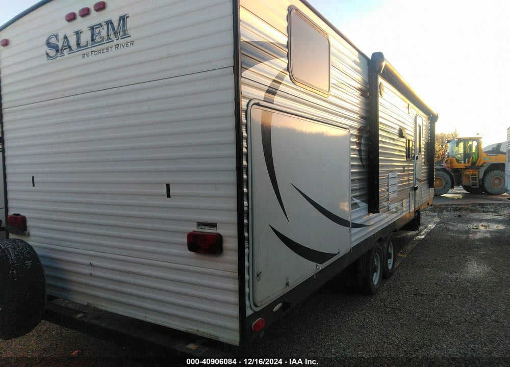 2015 FORR RIVER SAL VIN: 4X4TSMF2XFA313240