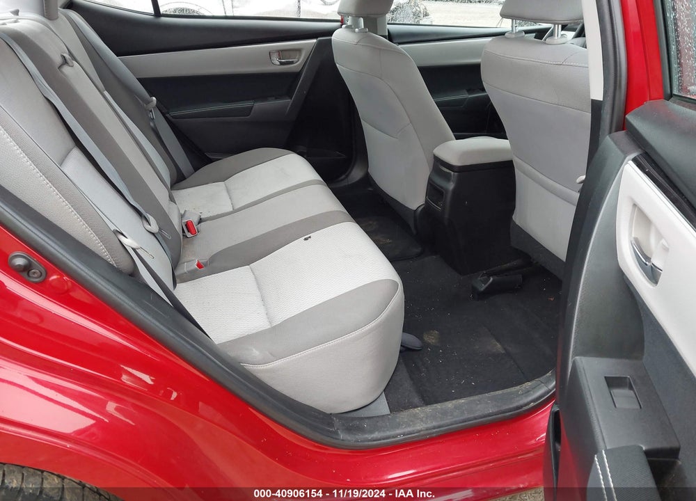 2018 TOYOTA COROLLA LE VIN: 5YFBURHE0JP756629