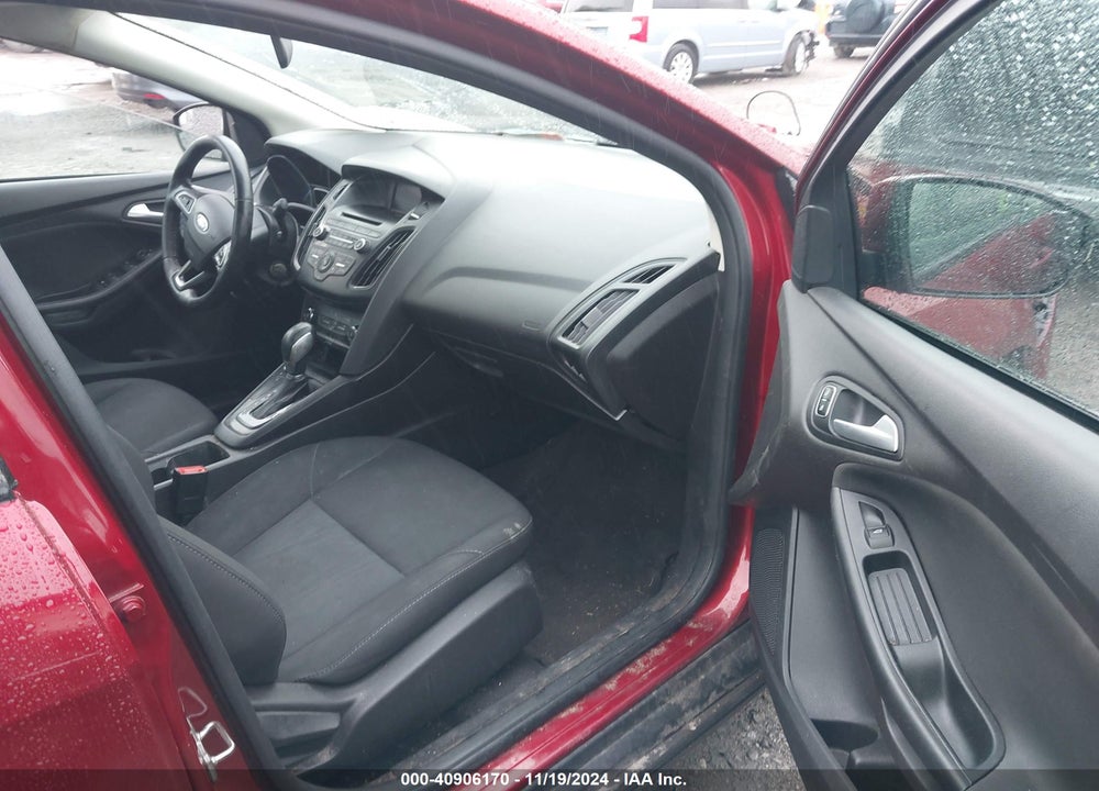 2017 FORD FOCUS SE VIN: 1FADP3F2XHL321891